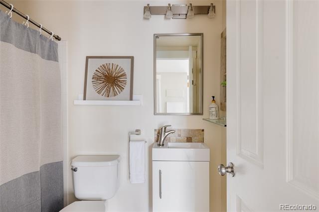 4523 W 36th Place