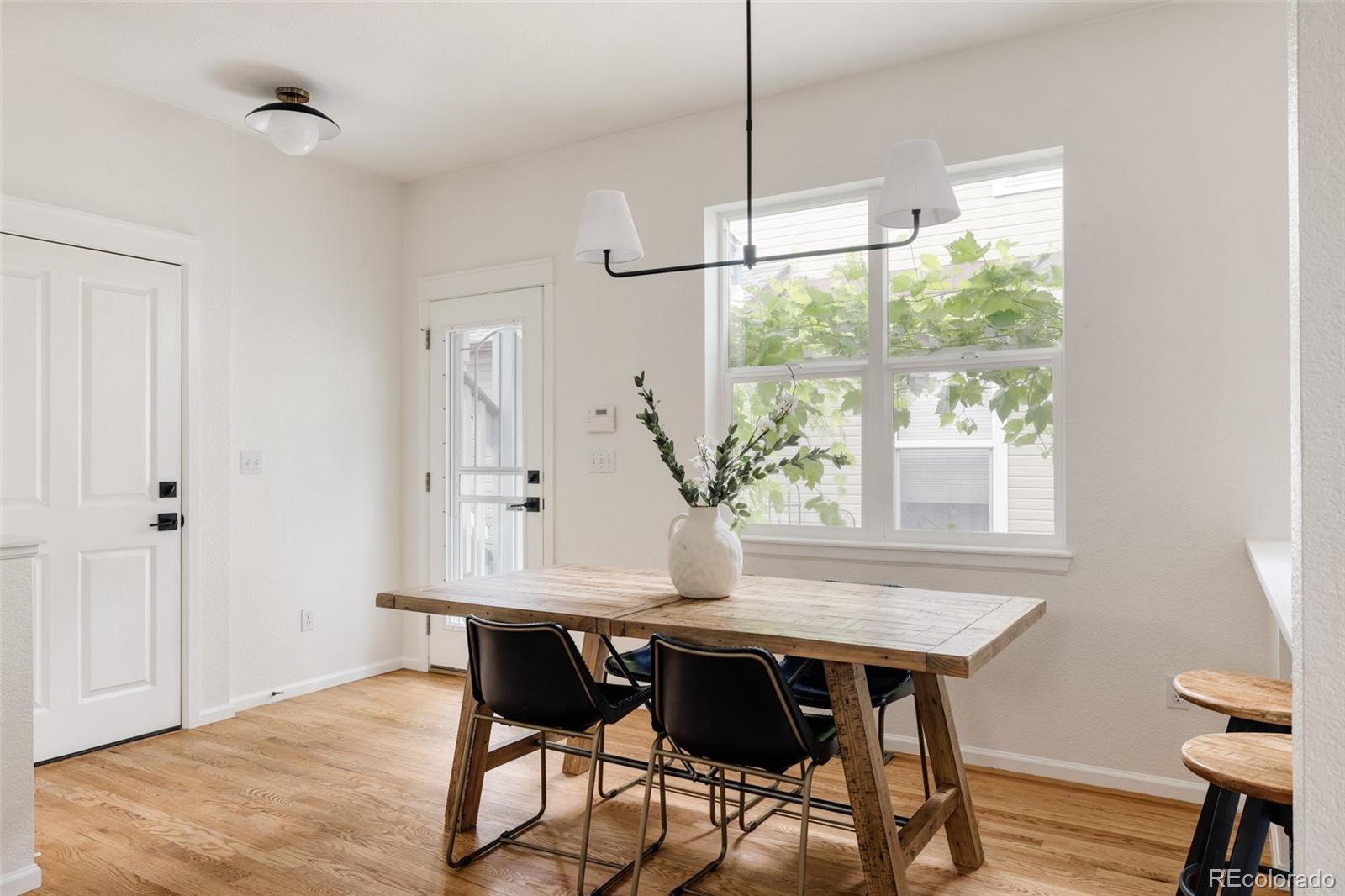 4523 W 36th Place