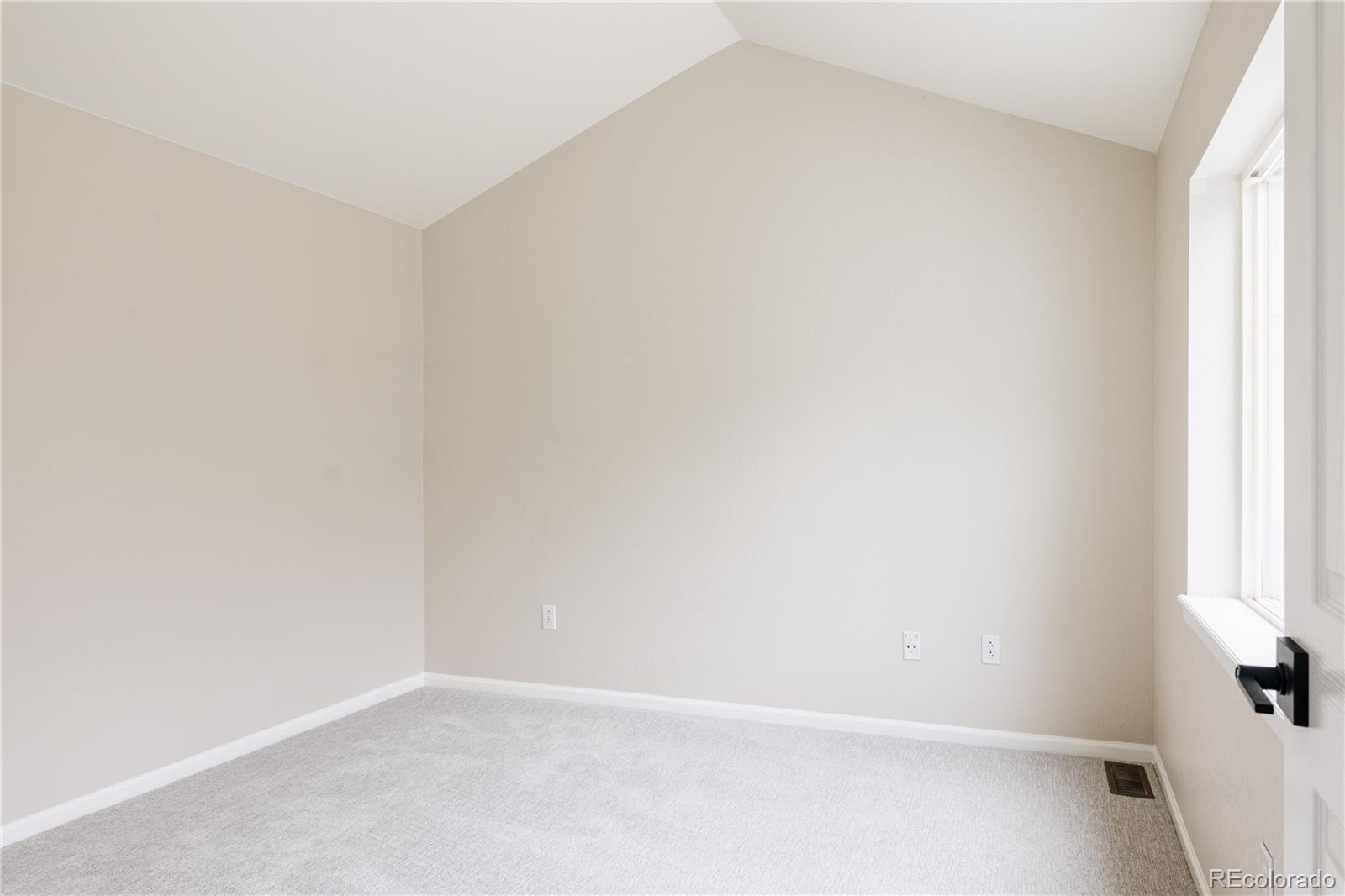4523 W 36th Place