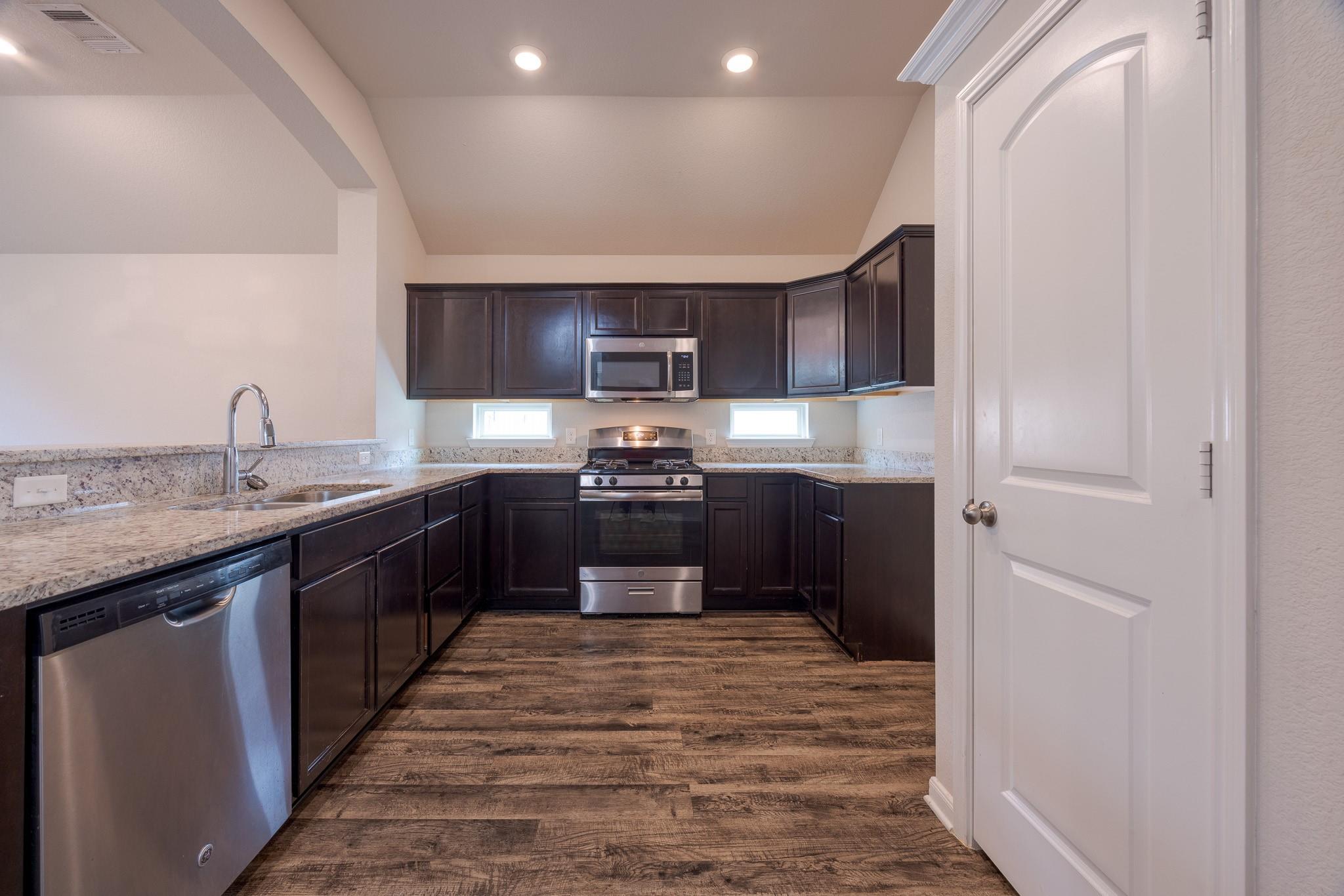 138 Emery Oak Way