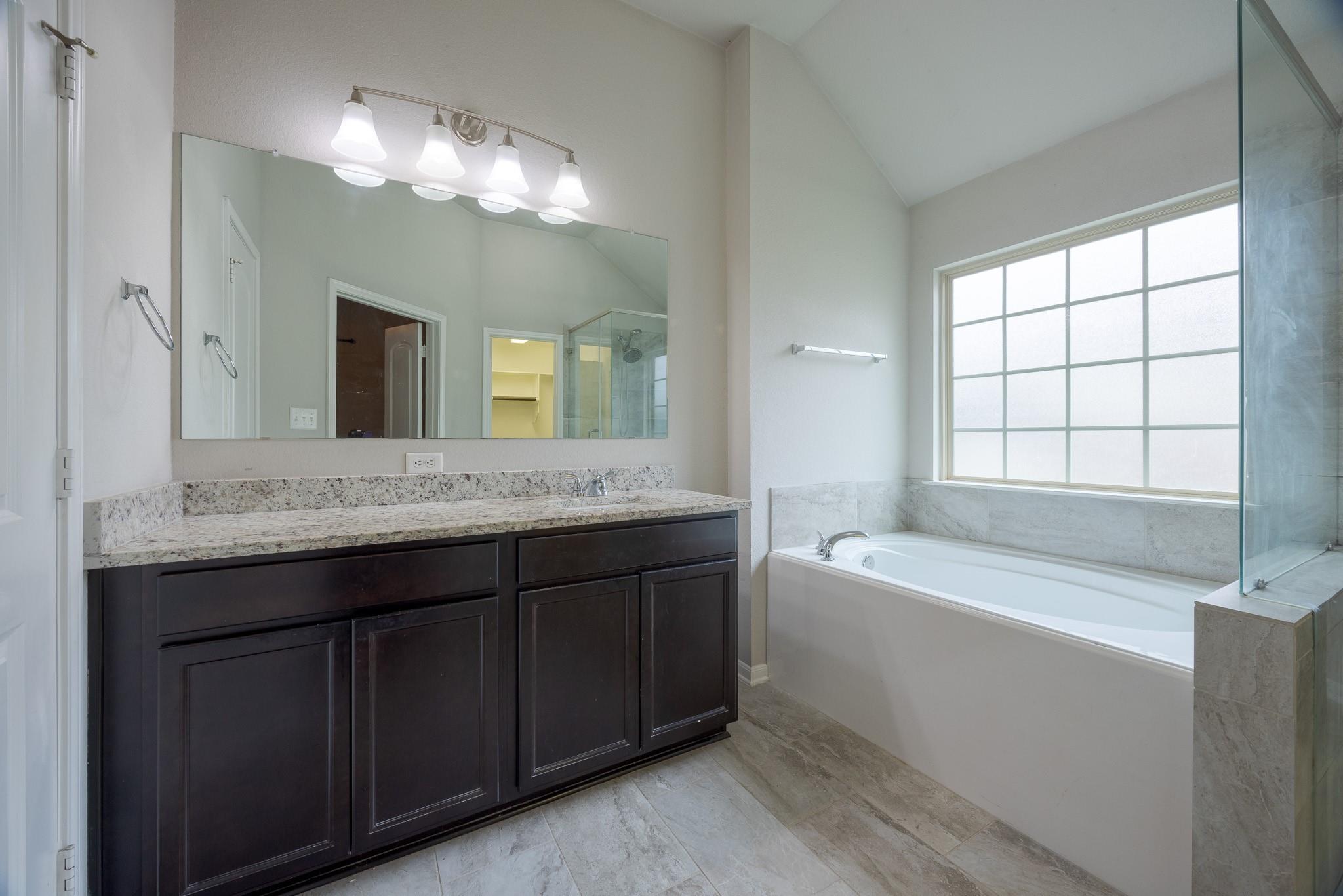 138 Emery Oak Way