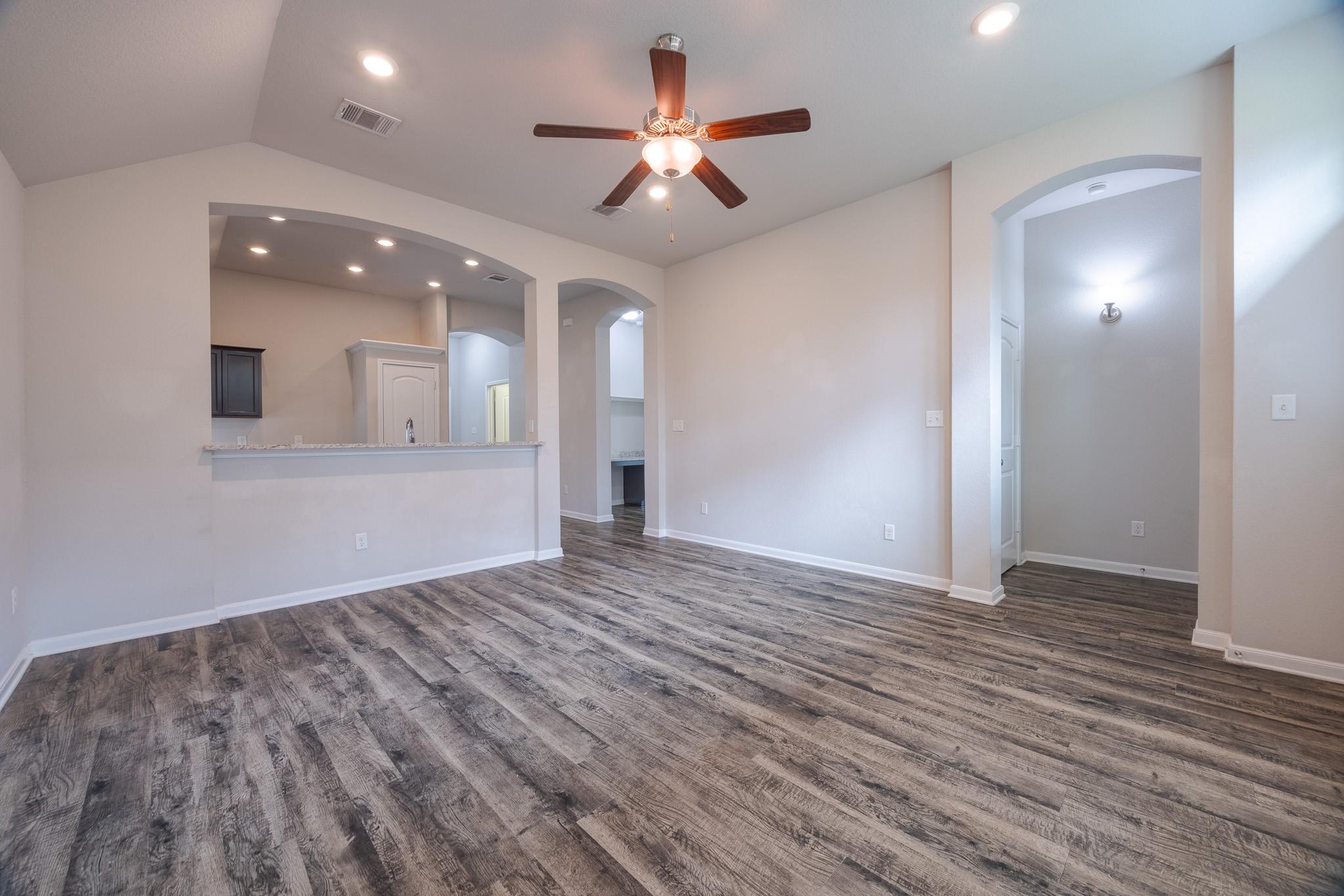 138 Emery Oak Way