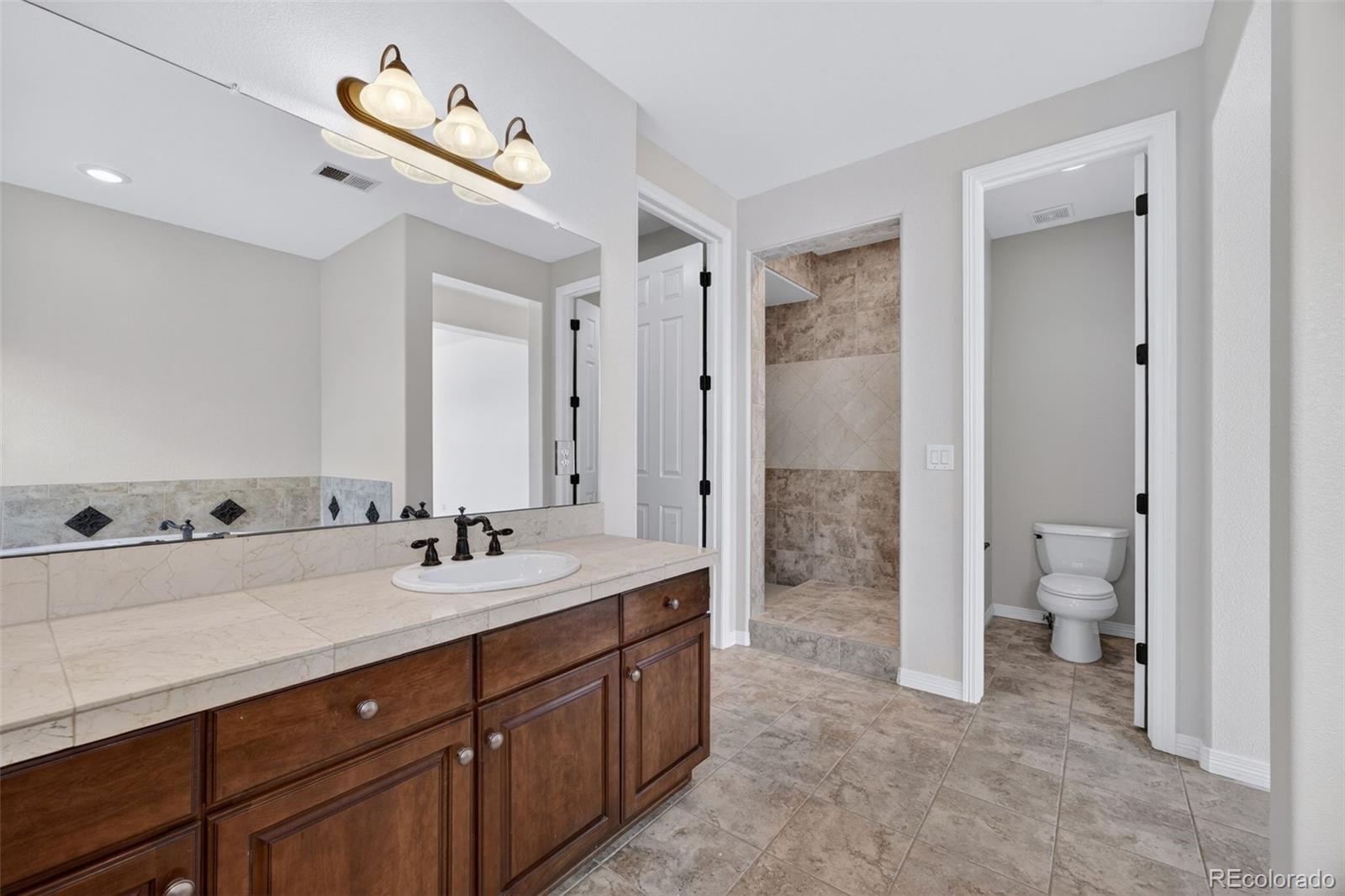 10872 Valleybrook Circle