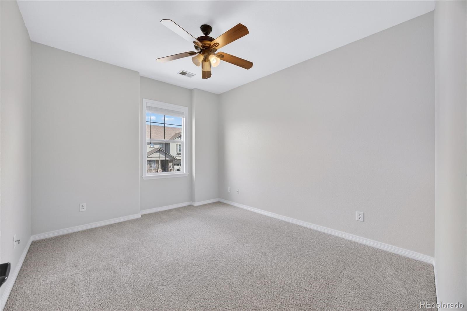 10872 Valleybrook Circle