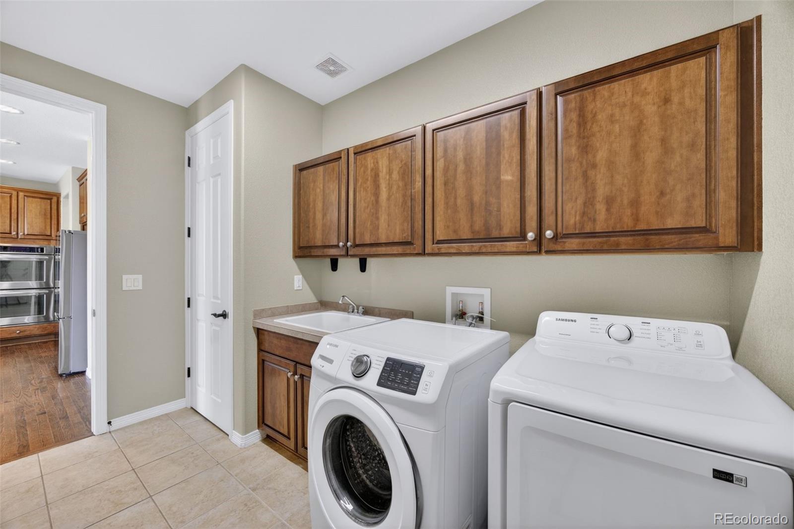 10872 Valleybrook Circle