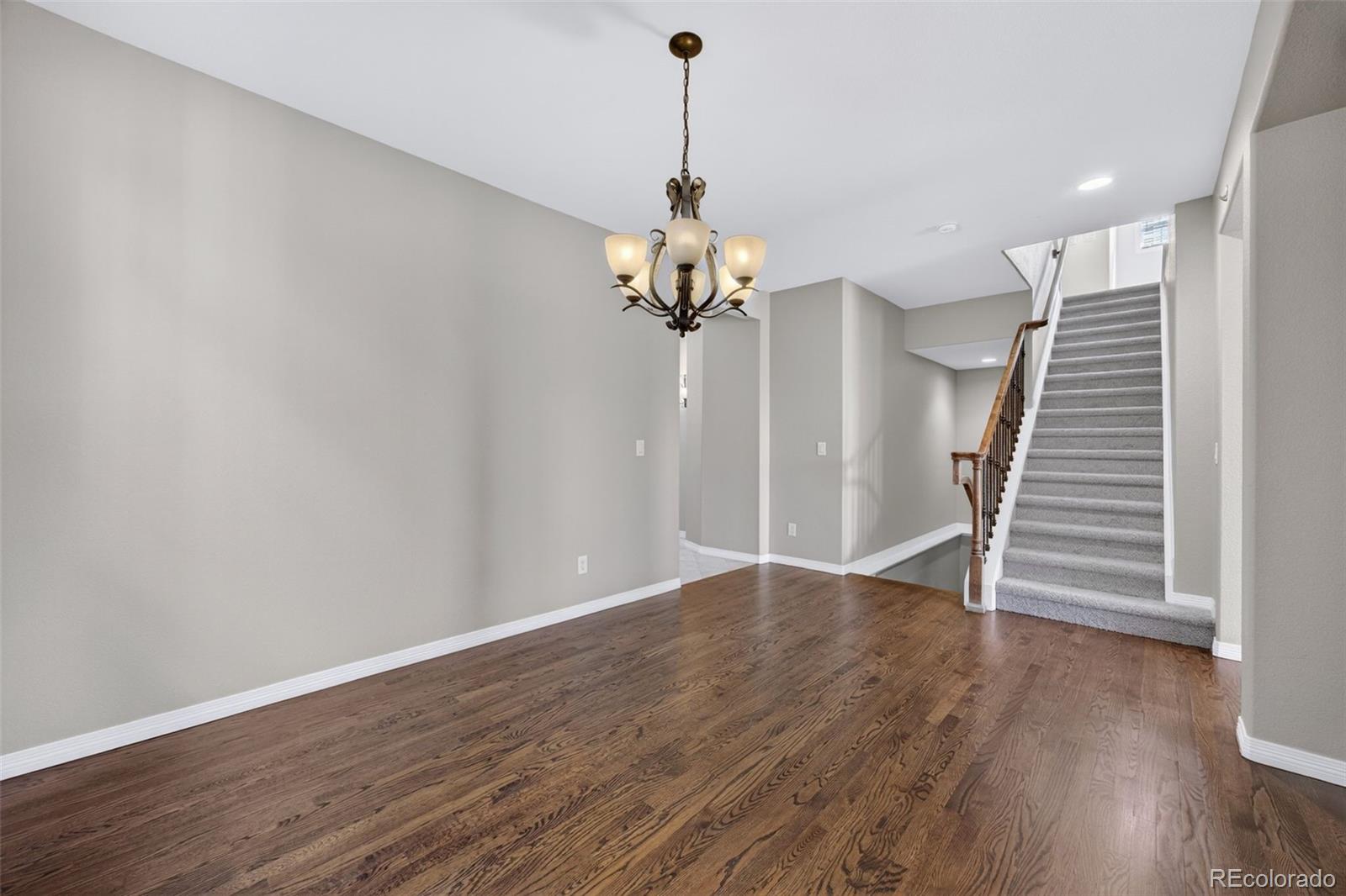 10872 Valleybrook Circle