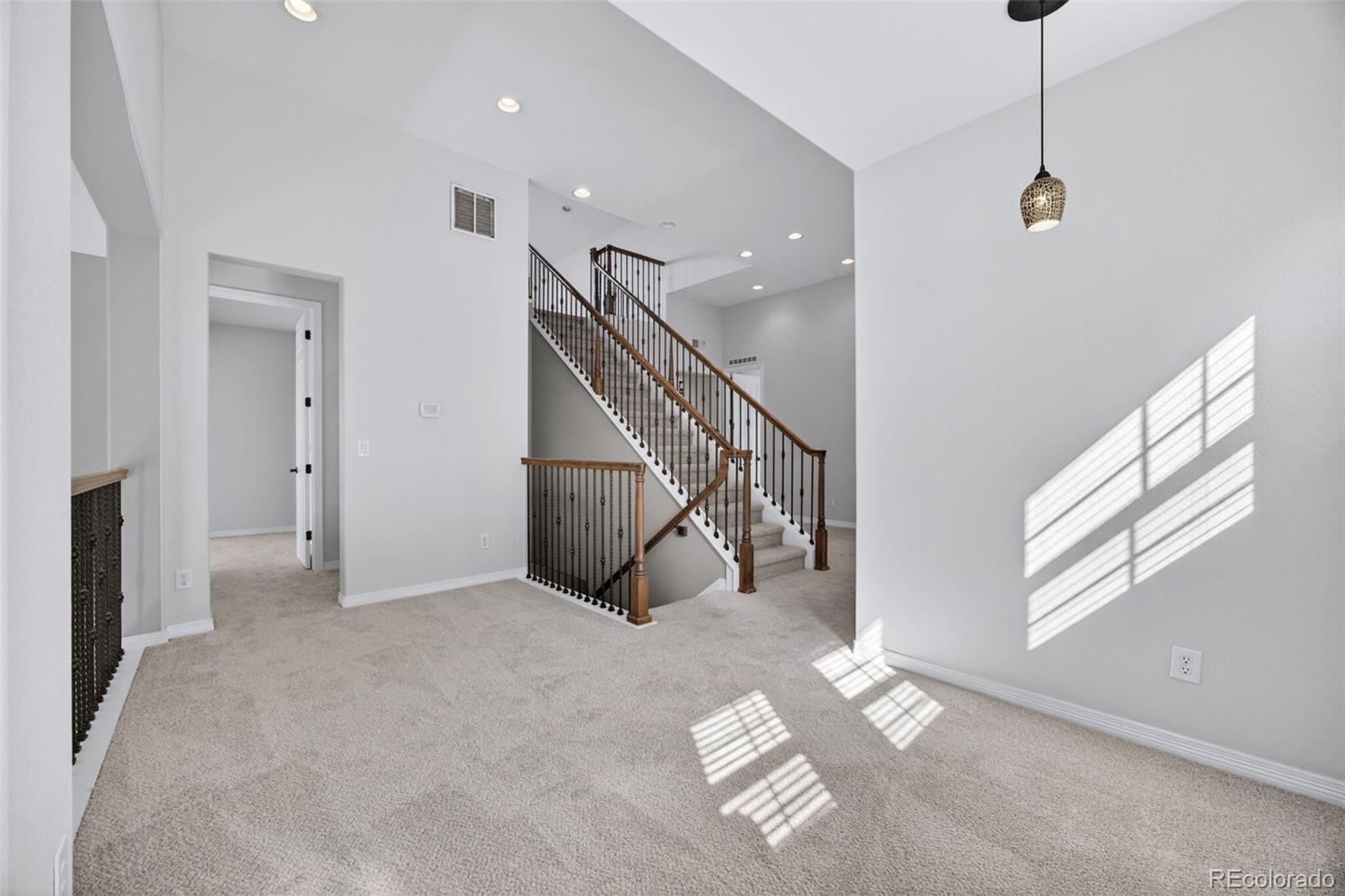 10872 Valleybrook Circle