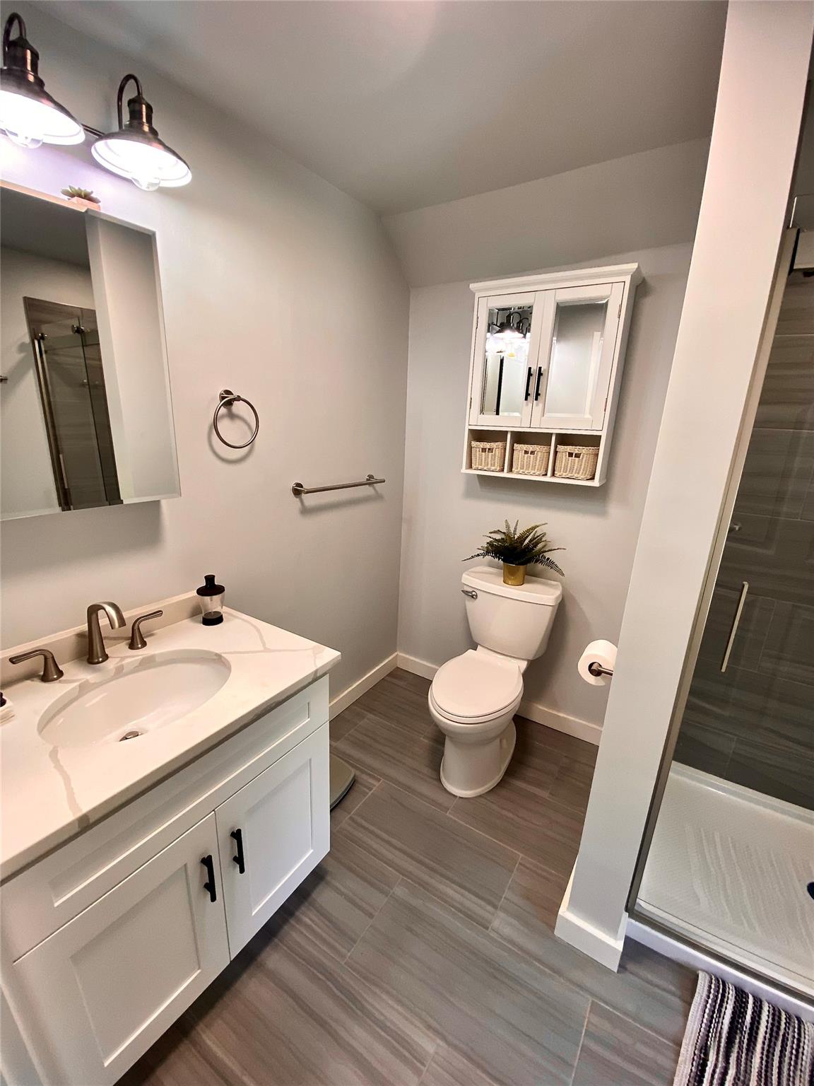 23 LAGRANGE Avenue Unit: 2