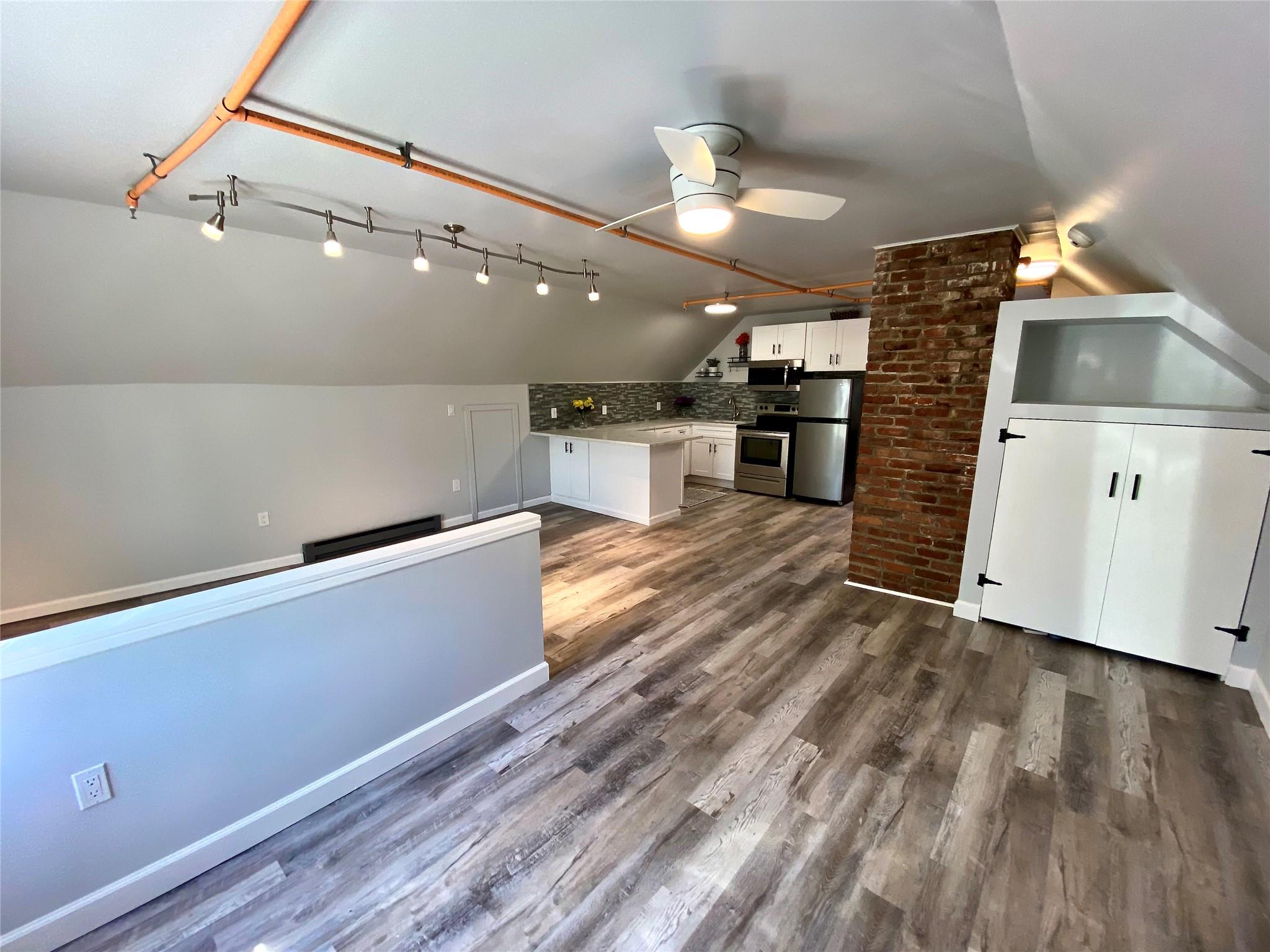 23 LAGRANGE Avenue Unit: 2