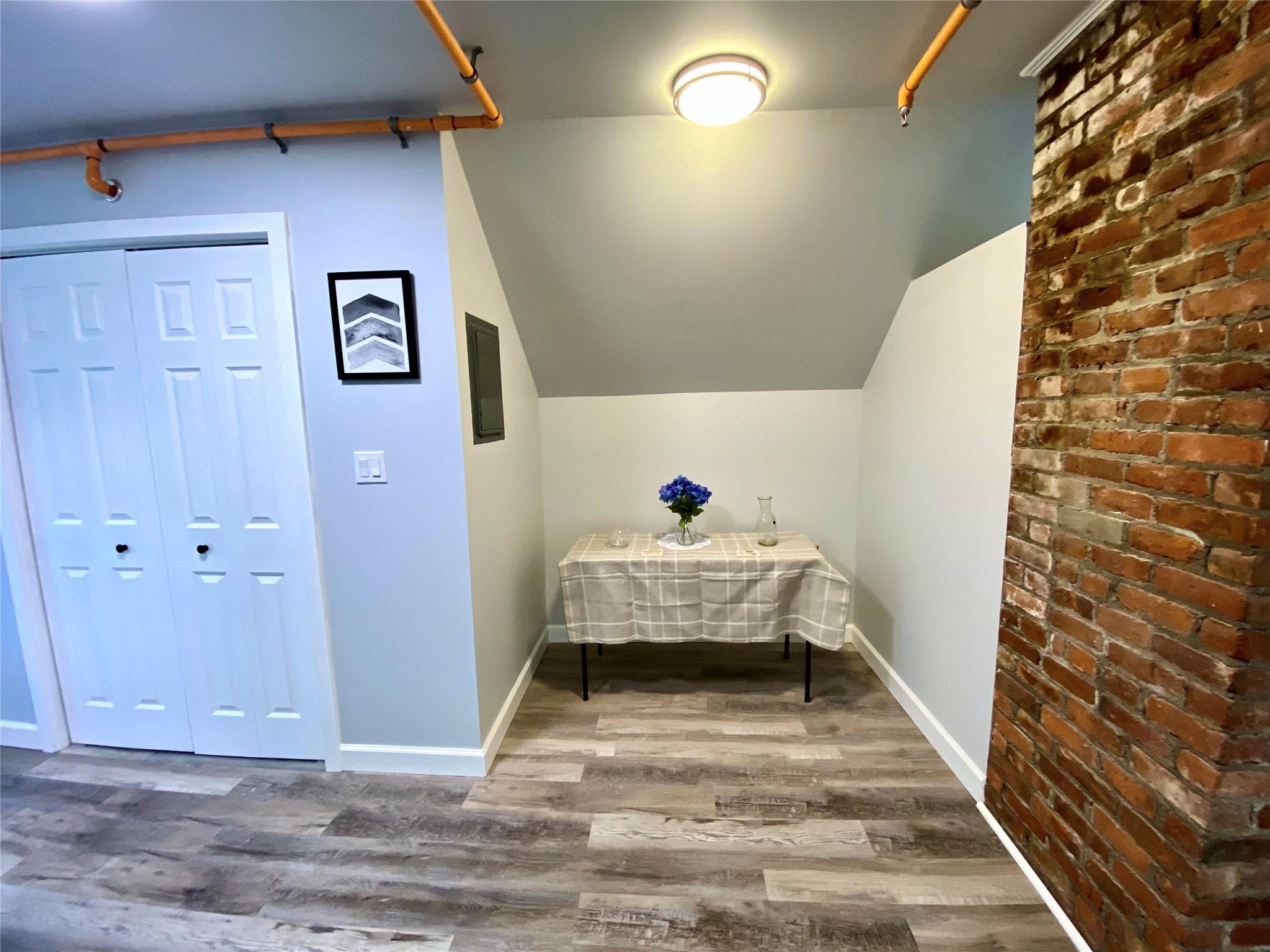 23 LAGRANGE Avenue Unit: 2