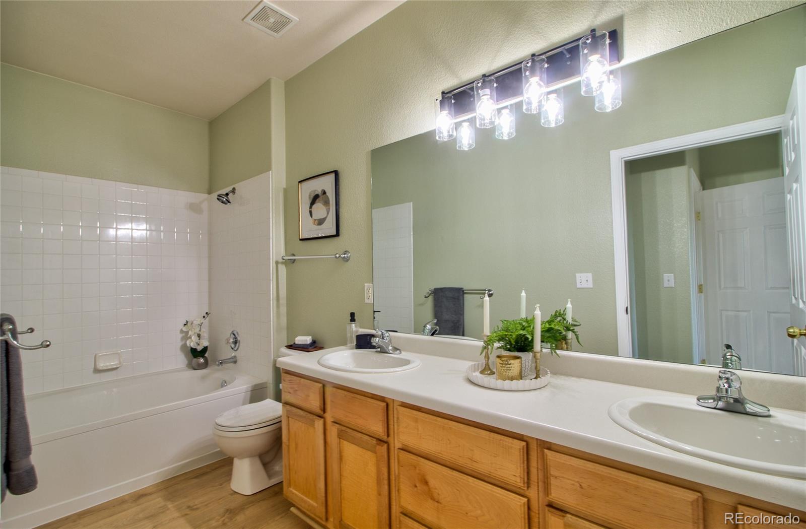 8481 W Union Avenue Unit: 8-202