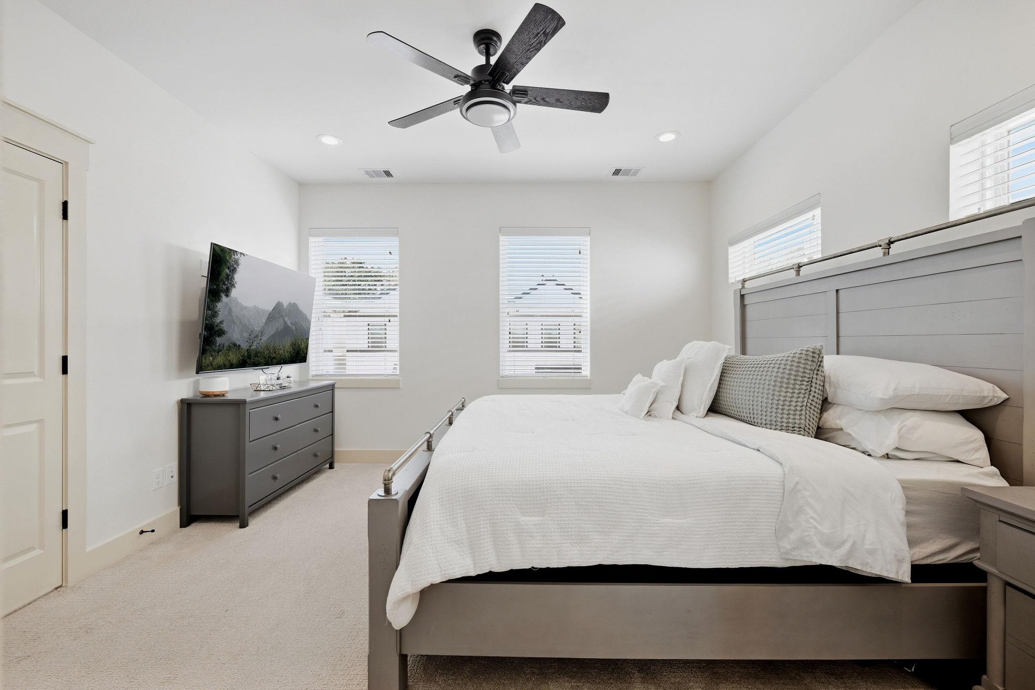 5314 Donovan Gardens LN