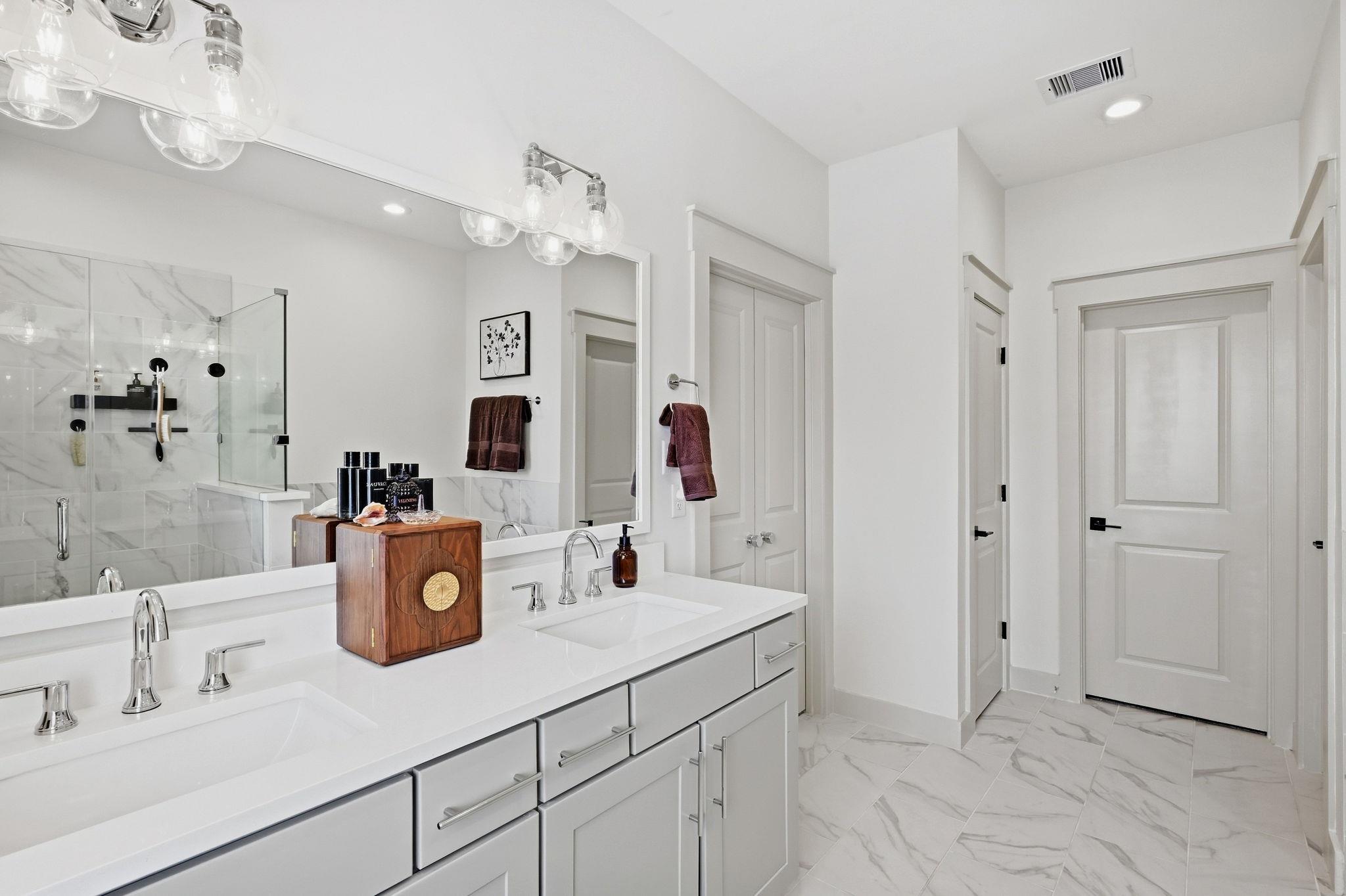 5314 Donovan Gardens LN