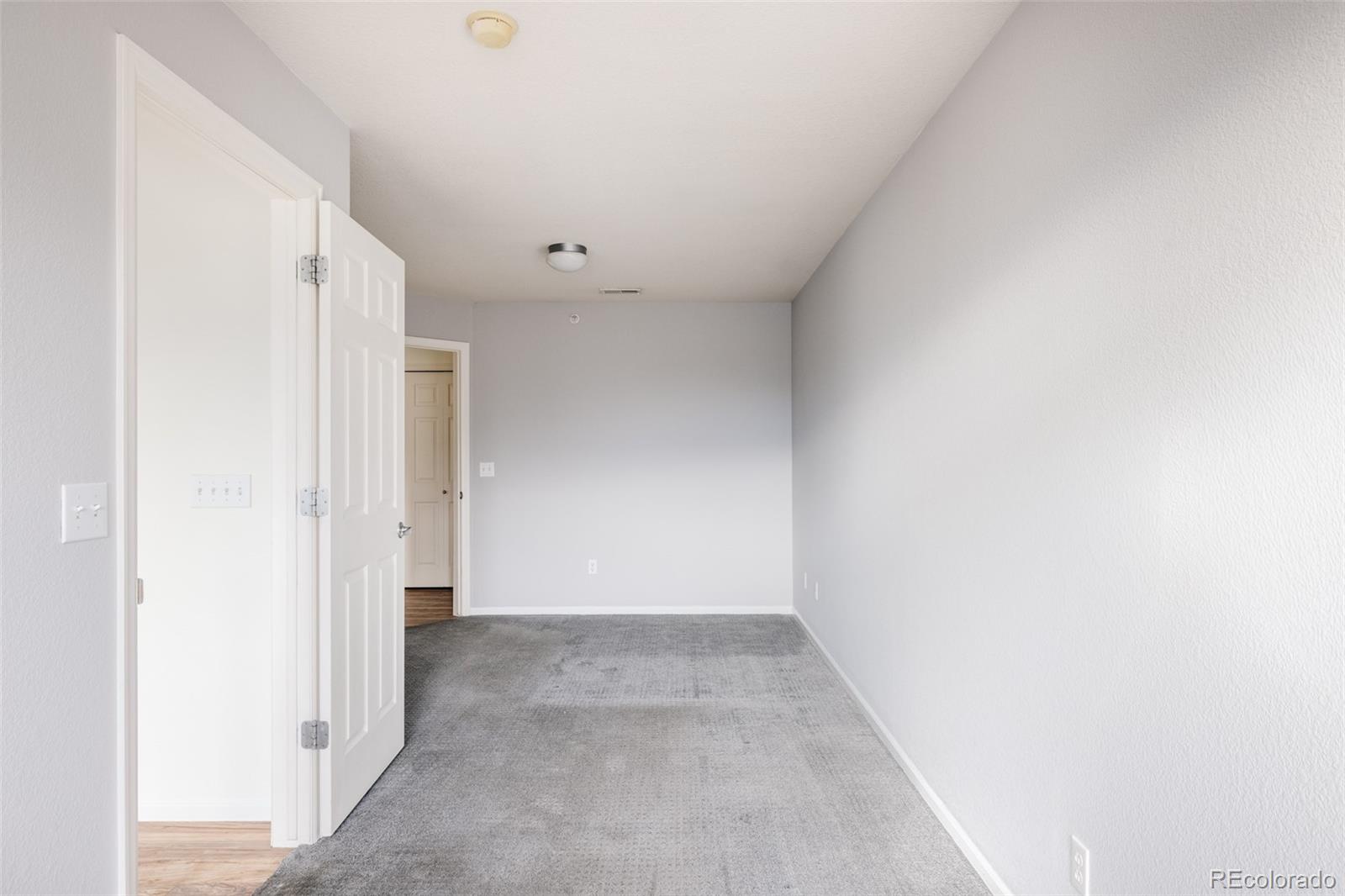 5255 Memphis Street Unit: 822