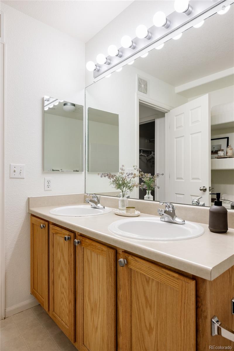 5255 Memphis Street Unit: 822