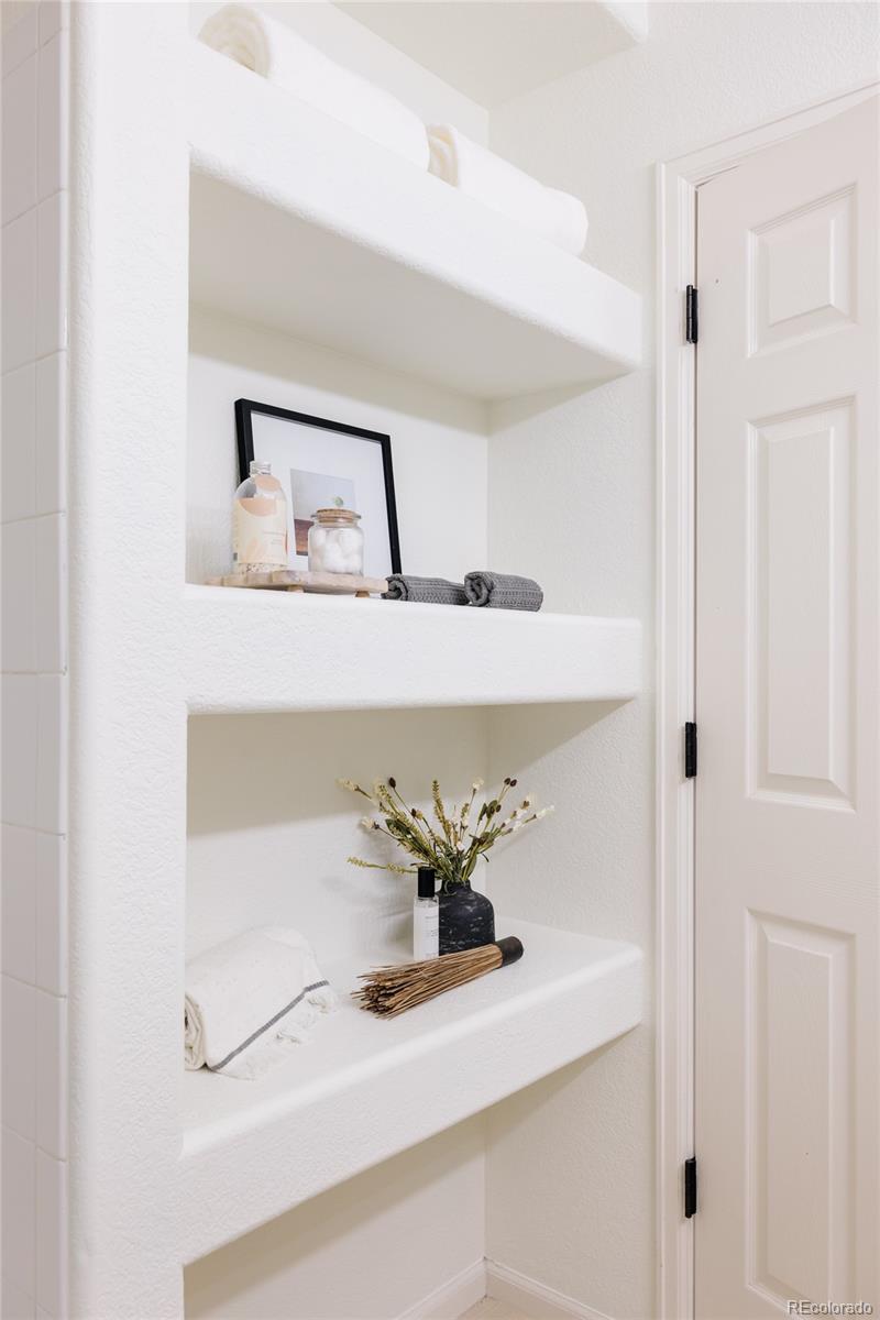 5255 Memphis Street Unit: 822