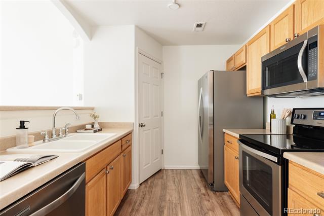 5255 Memphis Street Unit: 822