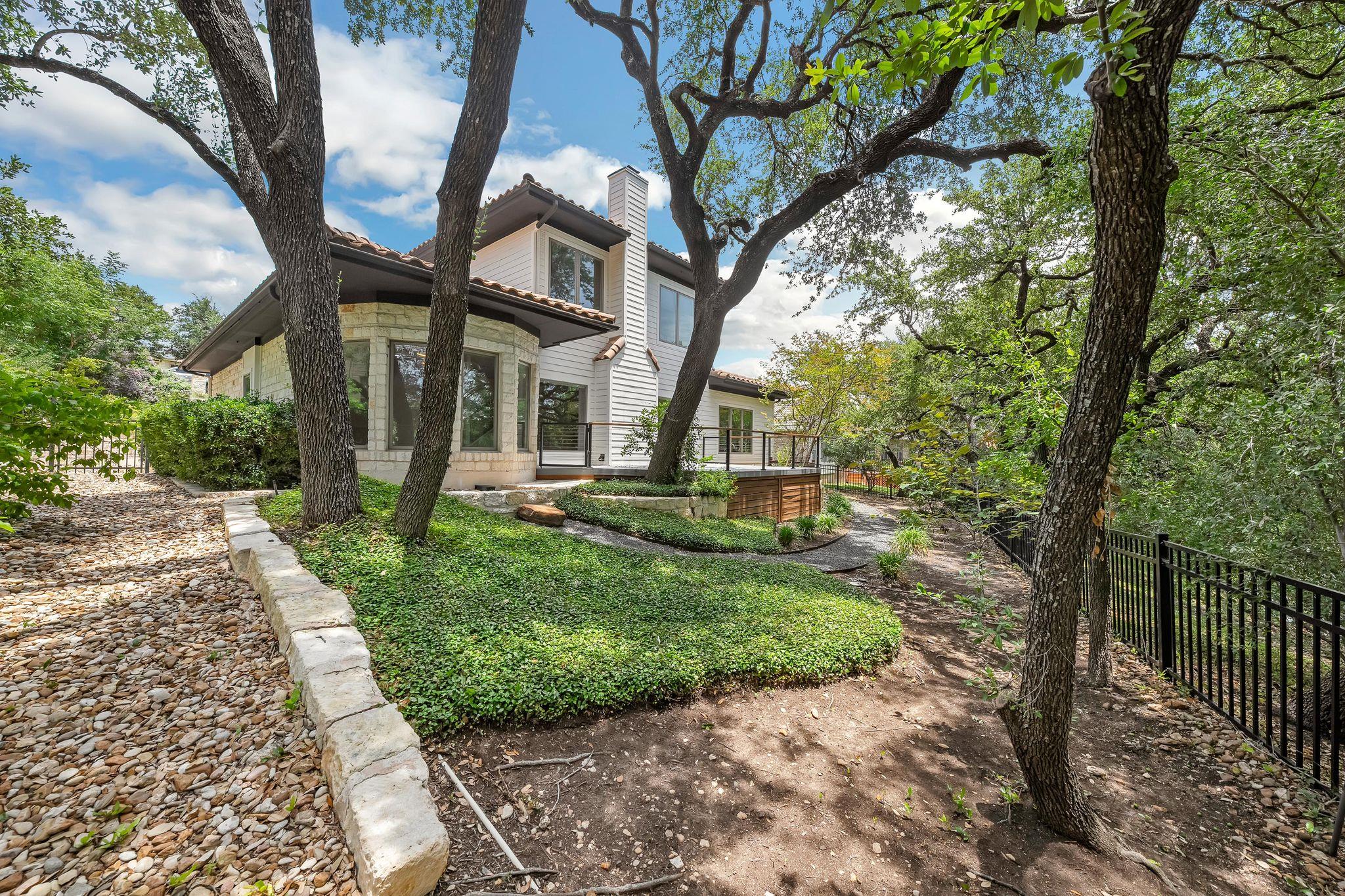 414 New Lido DR