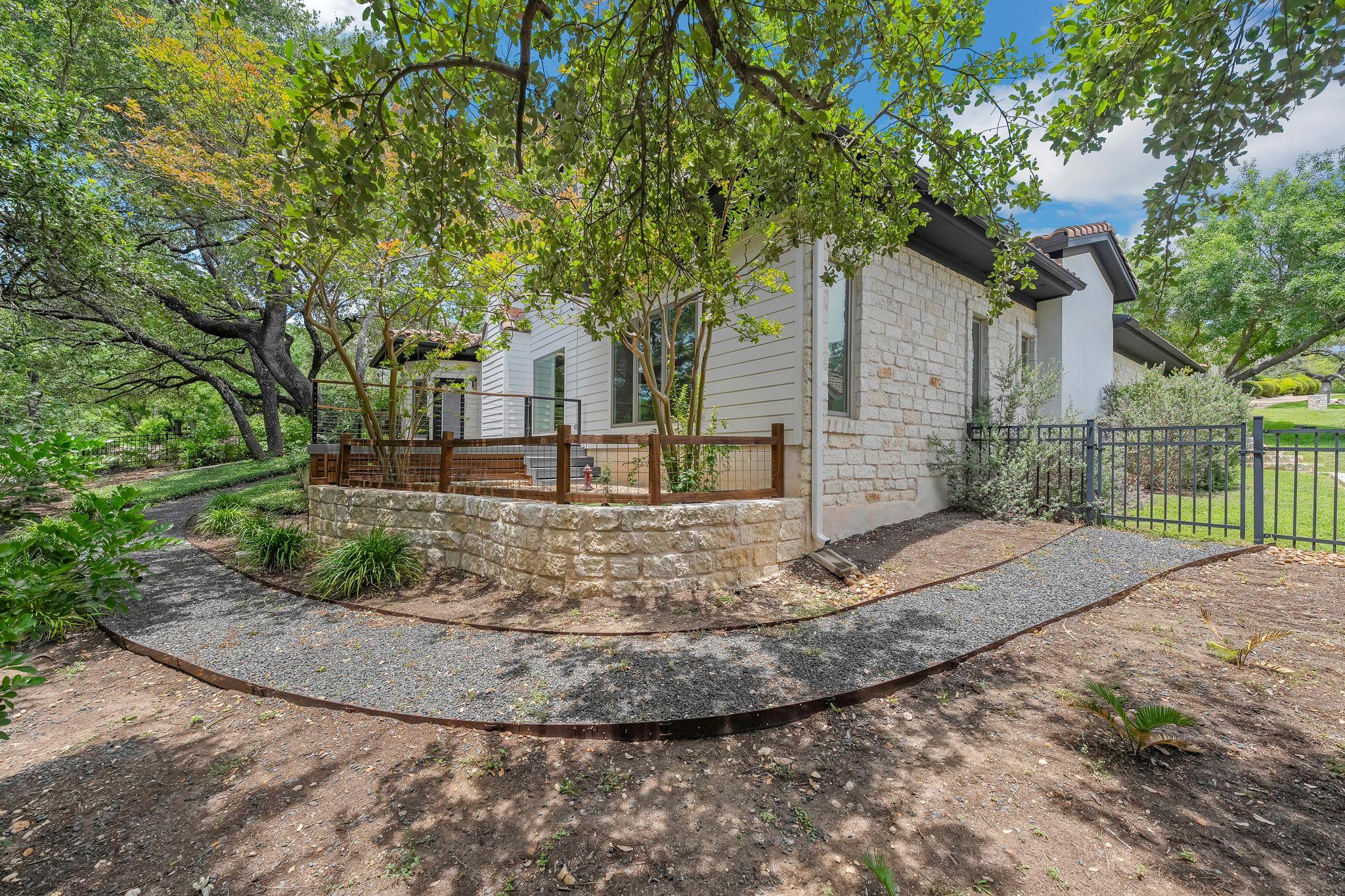 414 New Lido DR