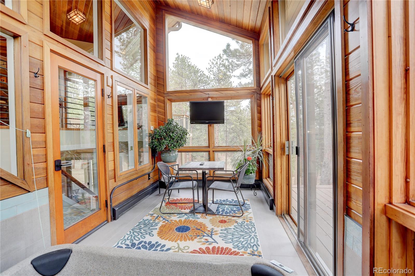 2420 Juniper Court