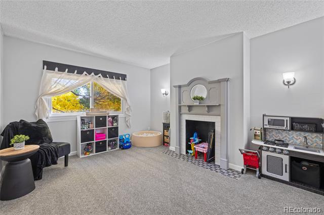 563 S Xenon Court