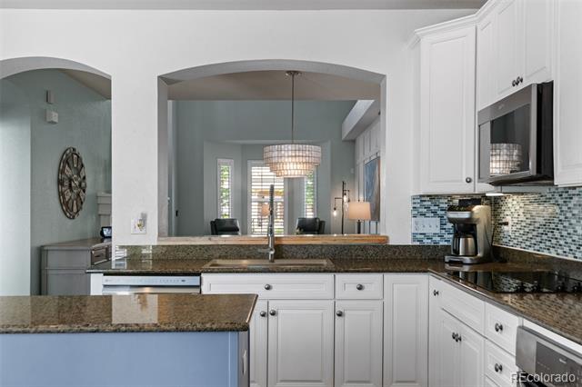8318 Devinney Court
