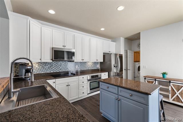 8318 Devinney Court