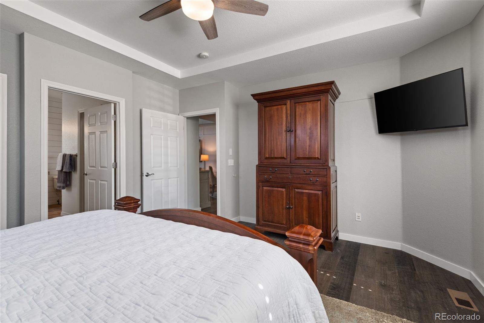 8318 Devinney Court
