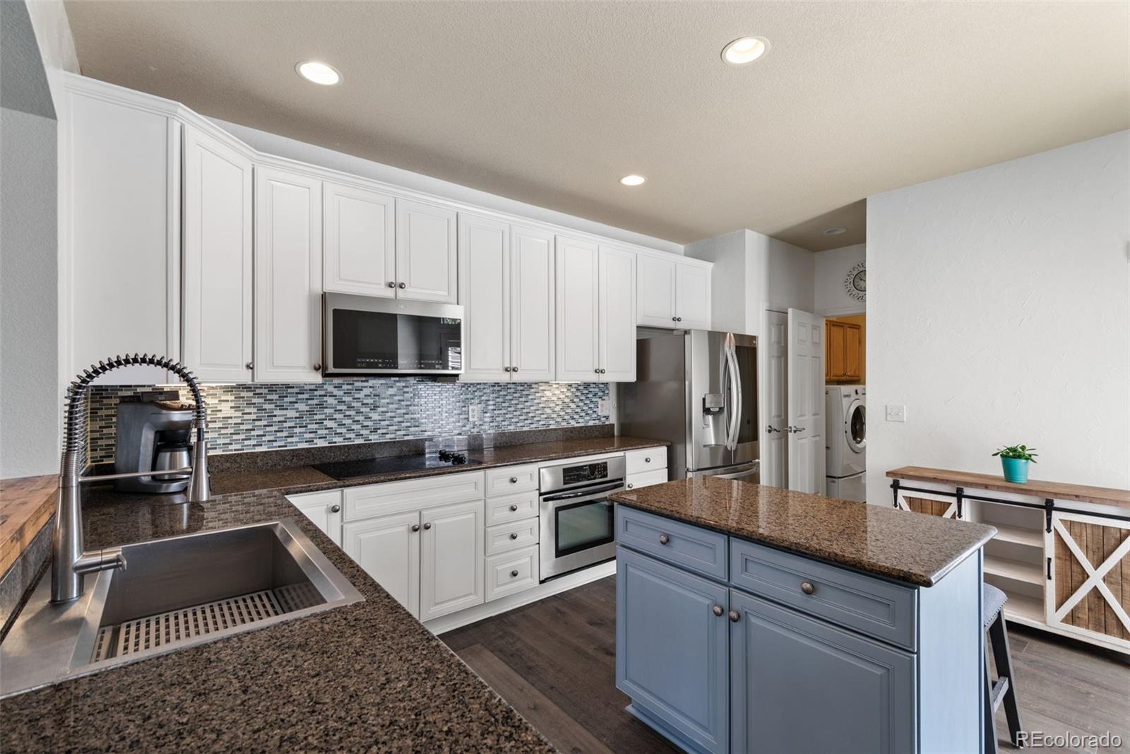 8318 Devinney Court
