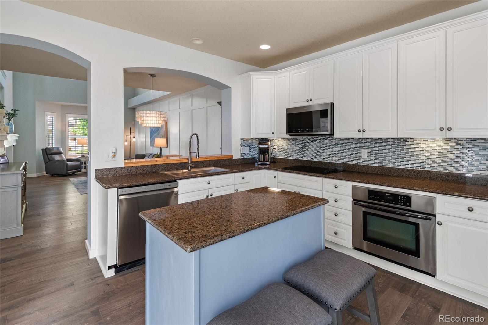 8318 Devinney Court