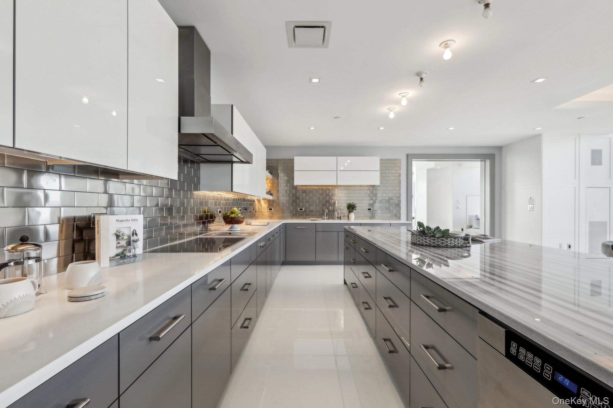 5 Renaissance Square Unit: PH41 Ent. Floor