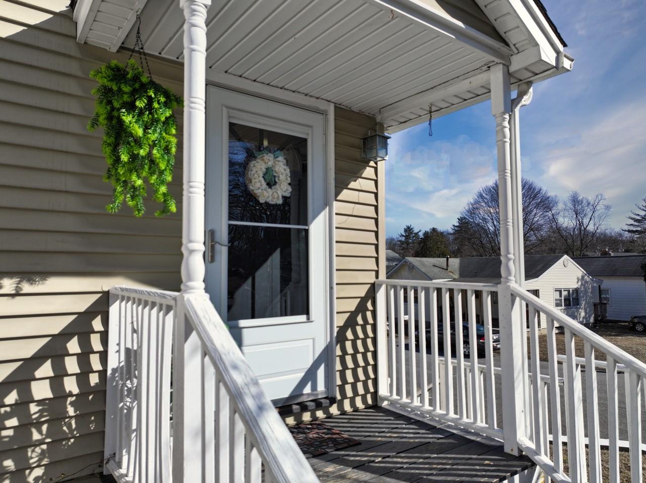 8 Laurel Lane