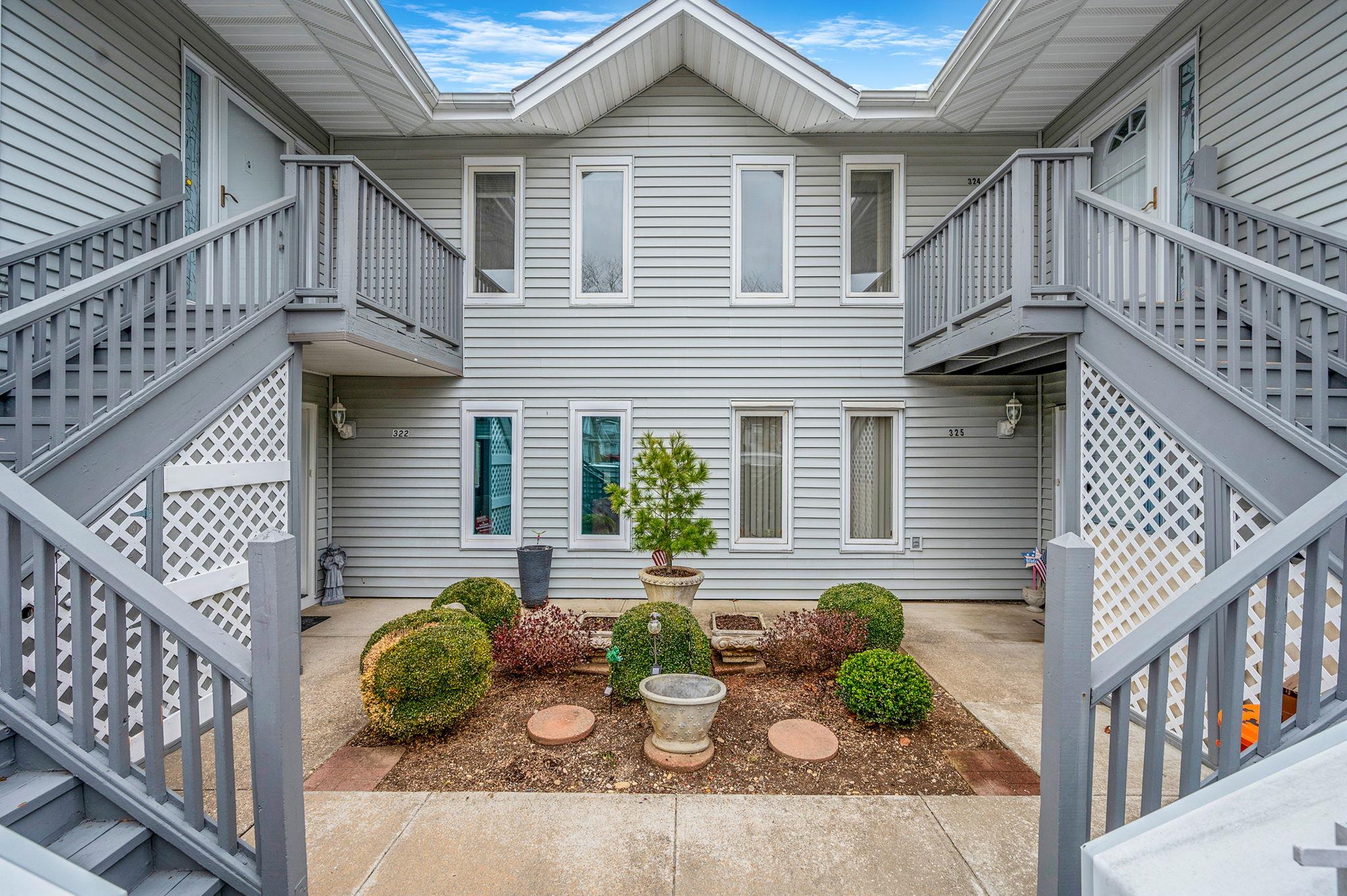 324 Elton Court N Unit: 324