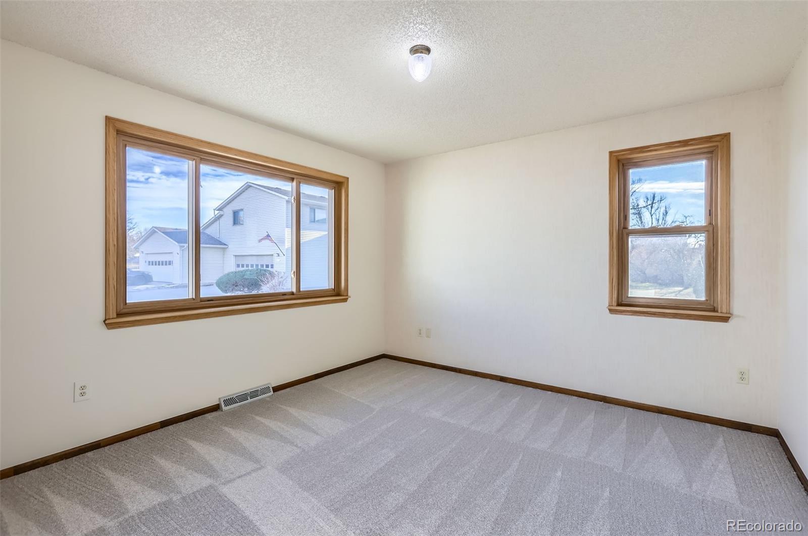 217 S 25th Avenue