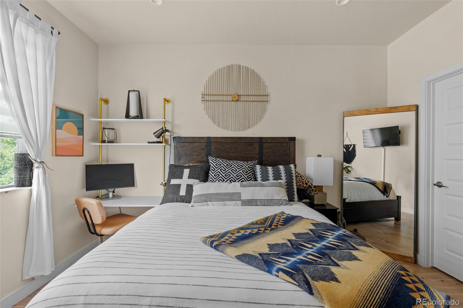 2065 W 67th Place