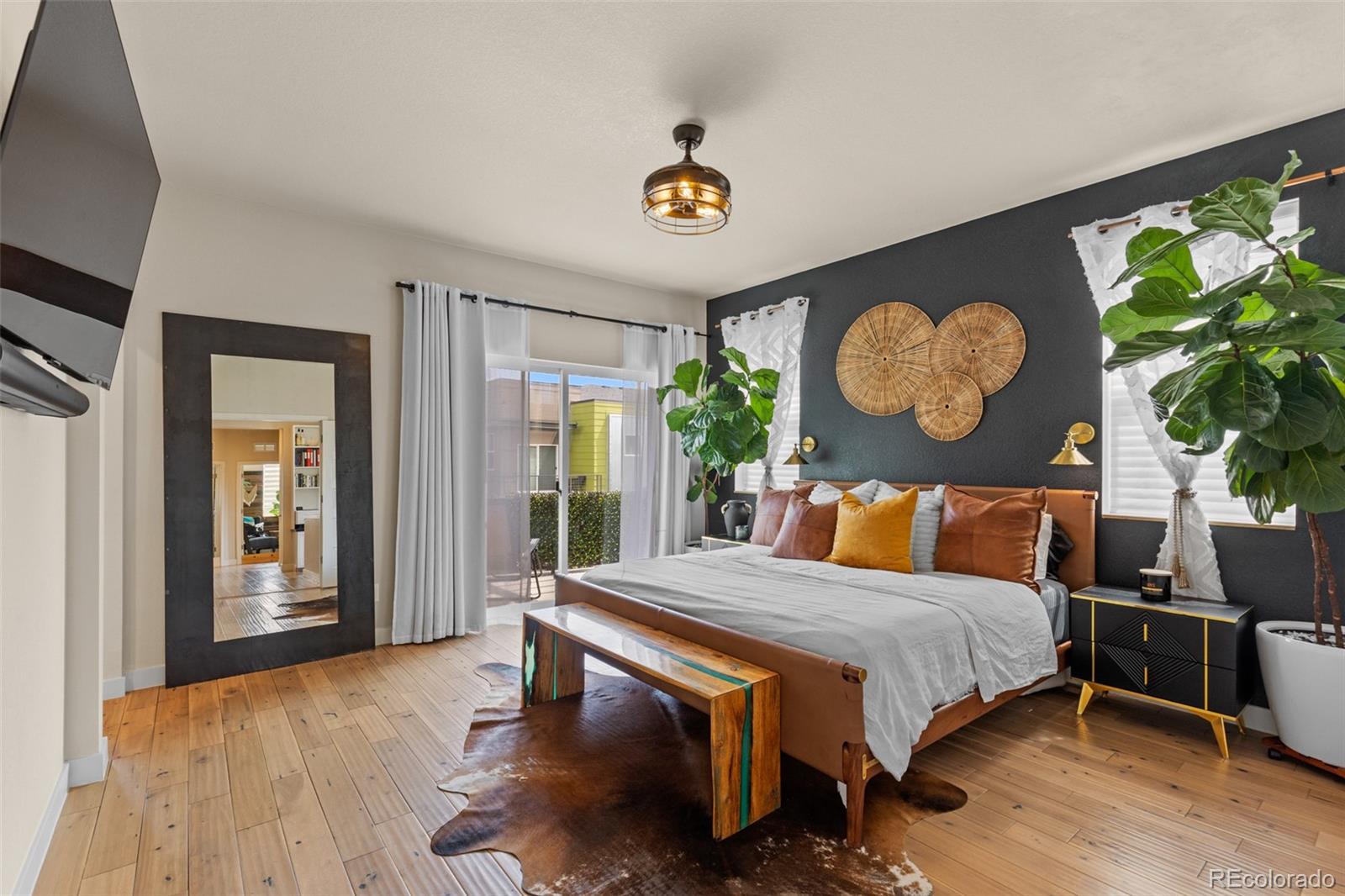 2065 W 67th Place