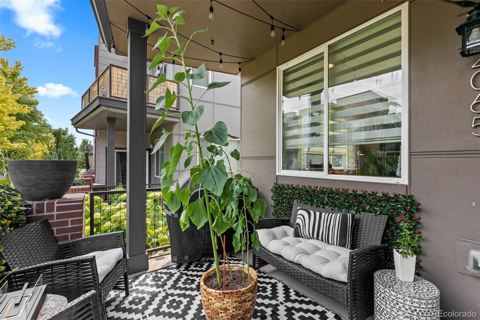 2065 W 67th Place