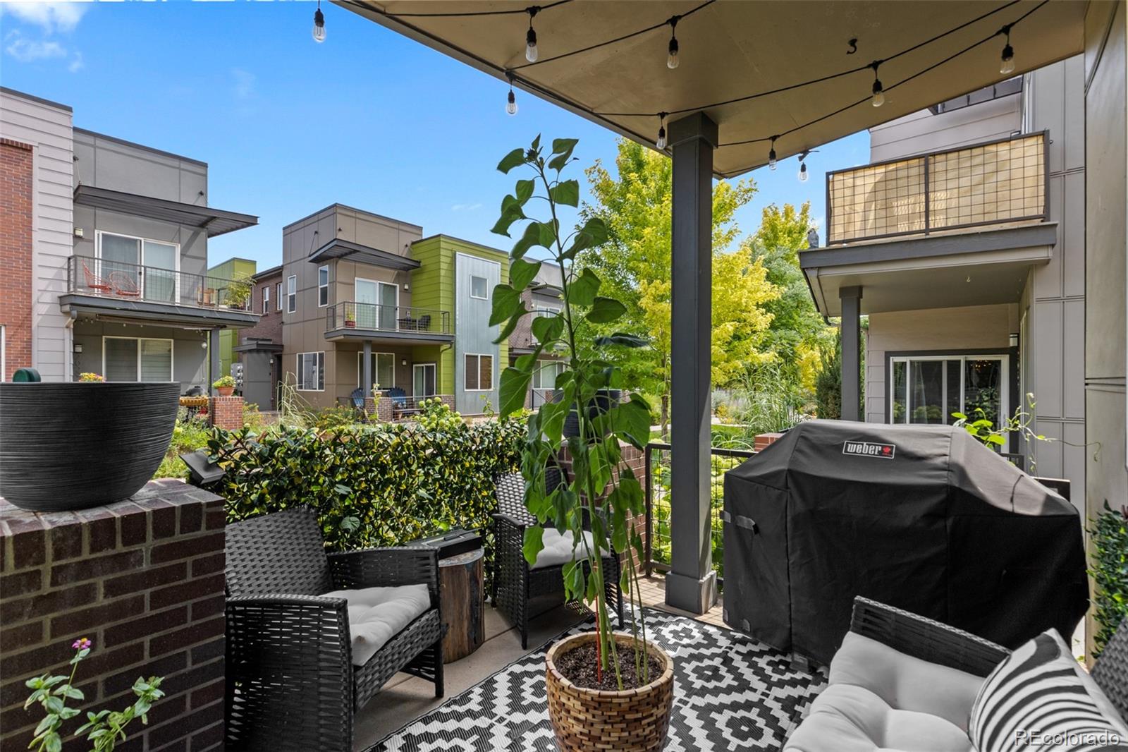 2065 W 67th Place