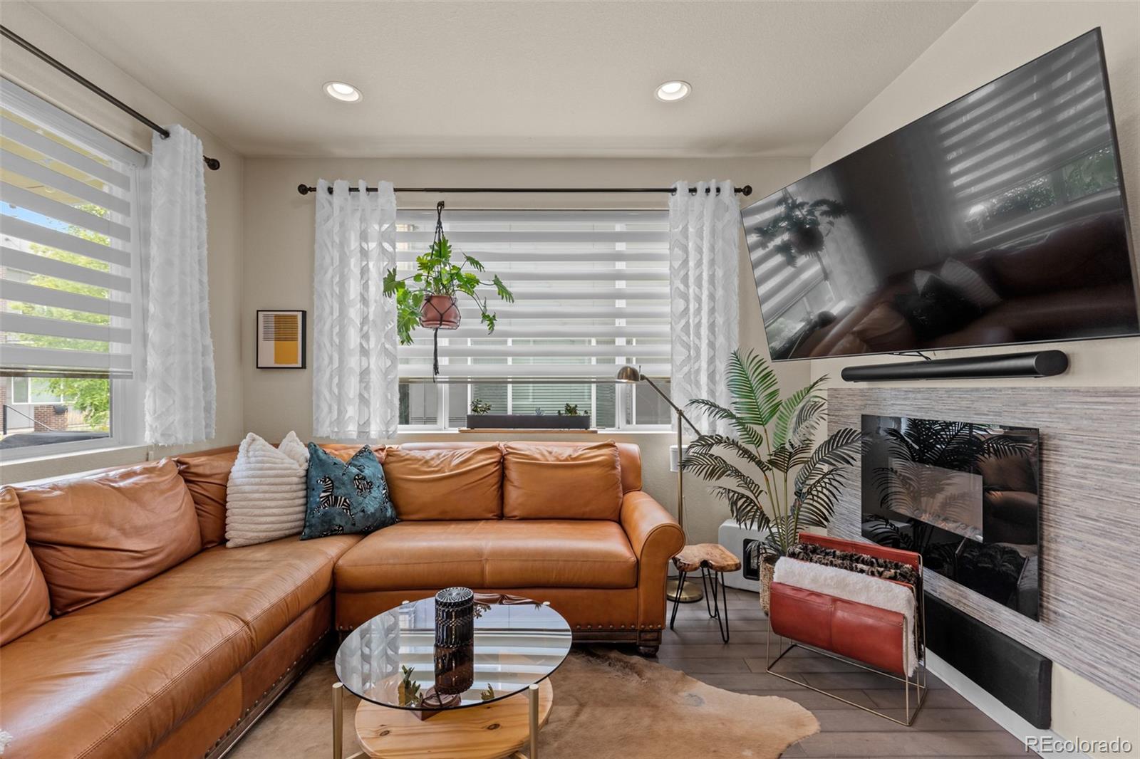 2065 W 67th Place