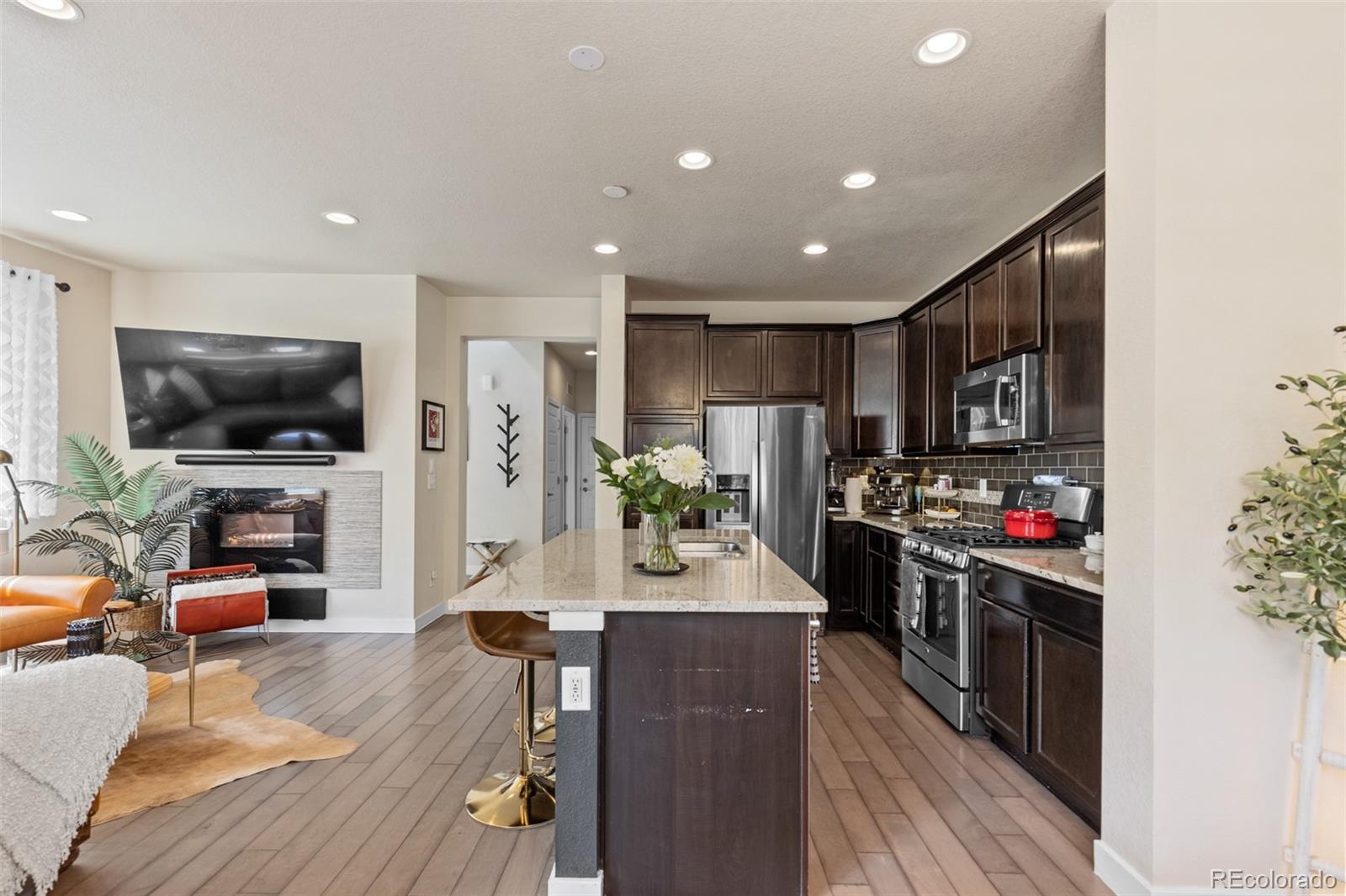 2065 W 67th Place