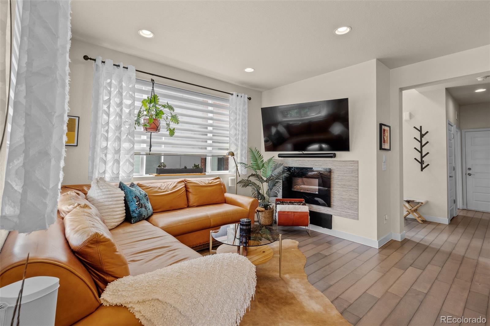 2065 W 67th Place