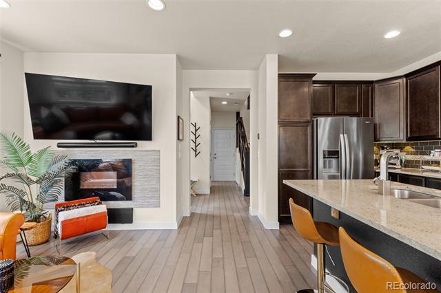 2065 W 67th Place