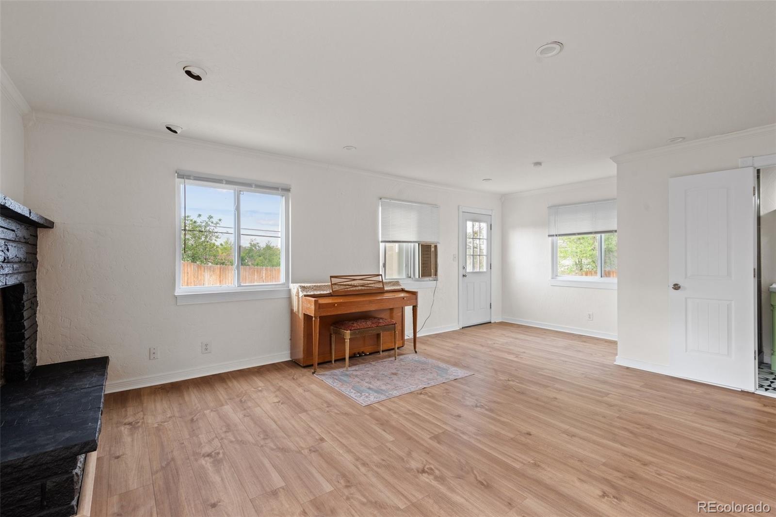 2261 Hoyt Drive