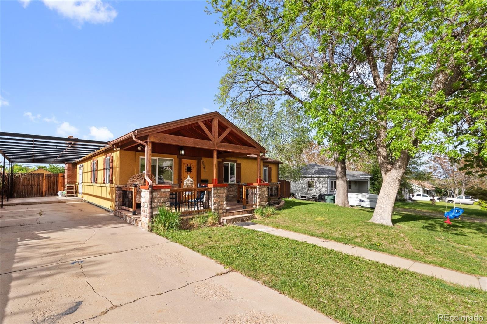 2261 Hoyt Drive
