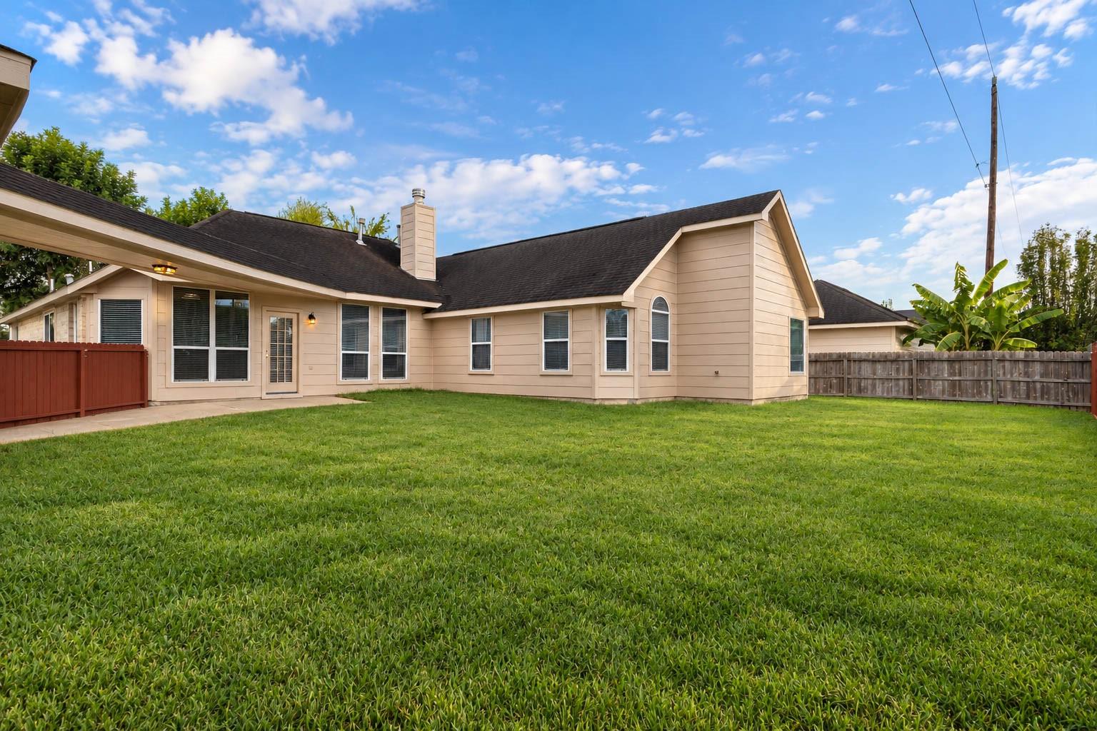 3207 Hickory Knoll Drive