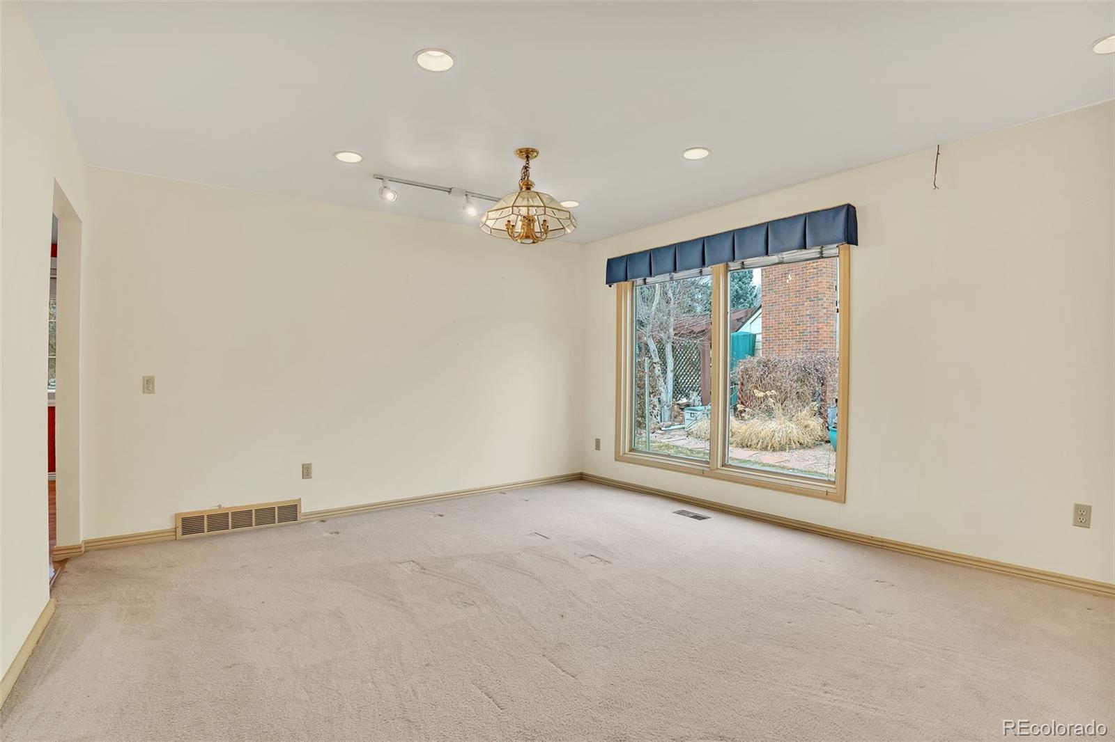 10627 Chautauga Mountain