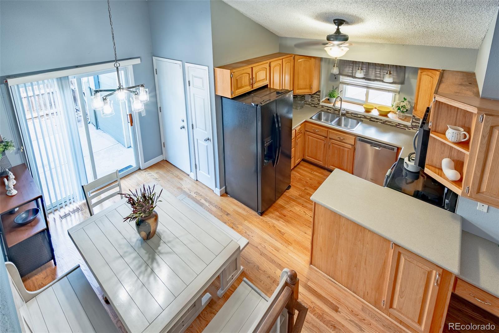 4102 S Dunkirk Way