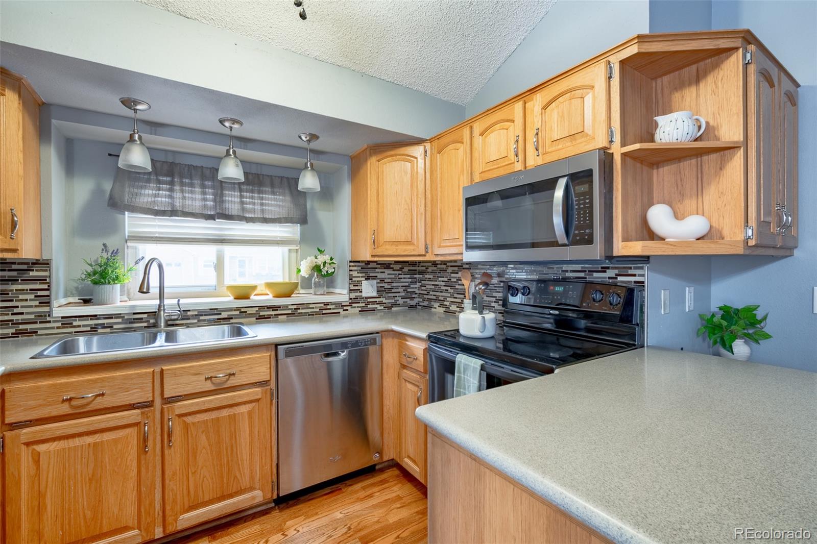 4102 S Dunkirk Way