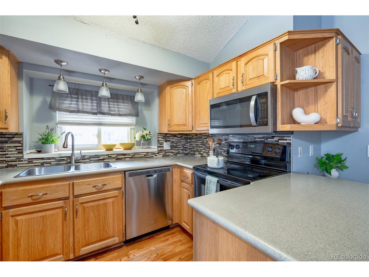 4102 S Dunkirk Way