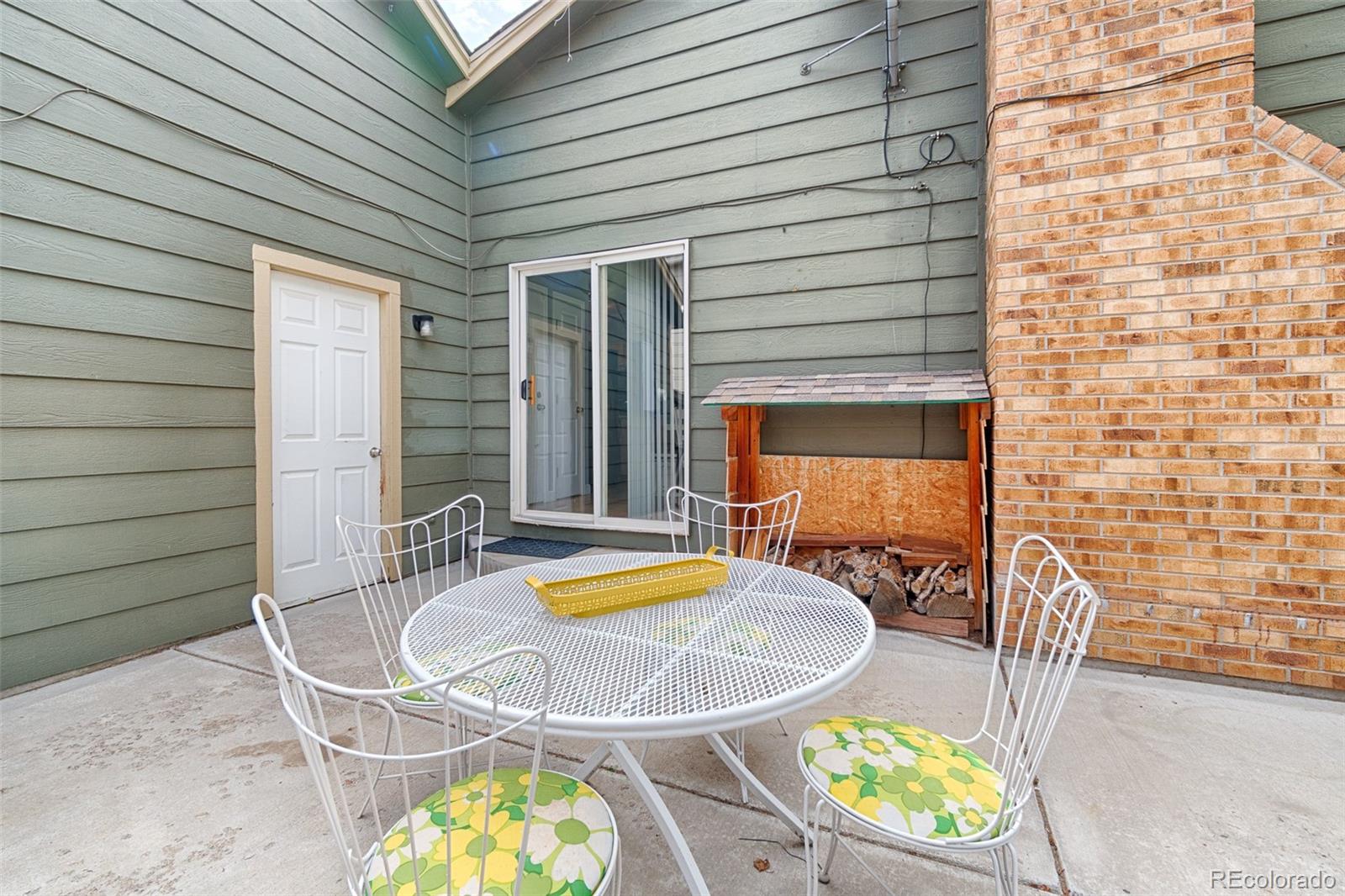4102 S Dunkirk Way